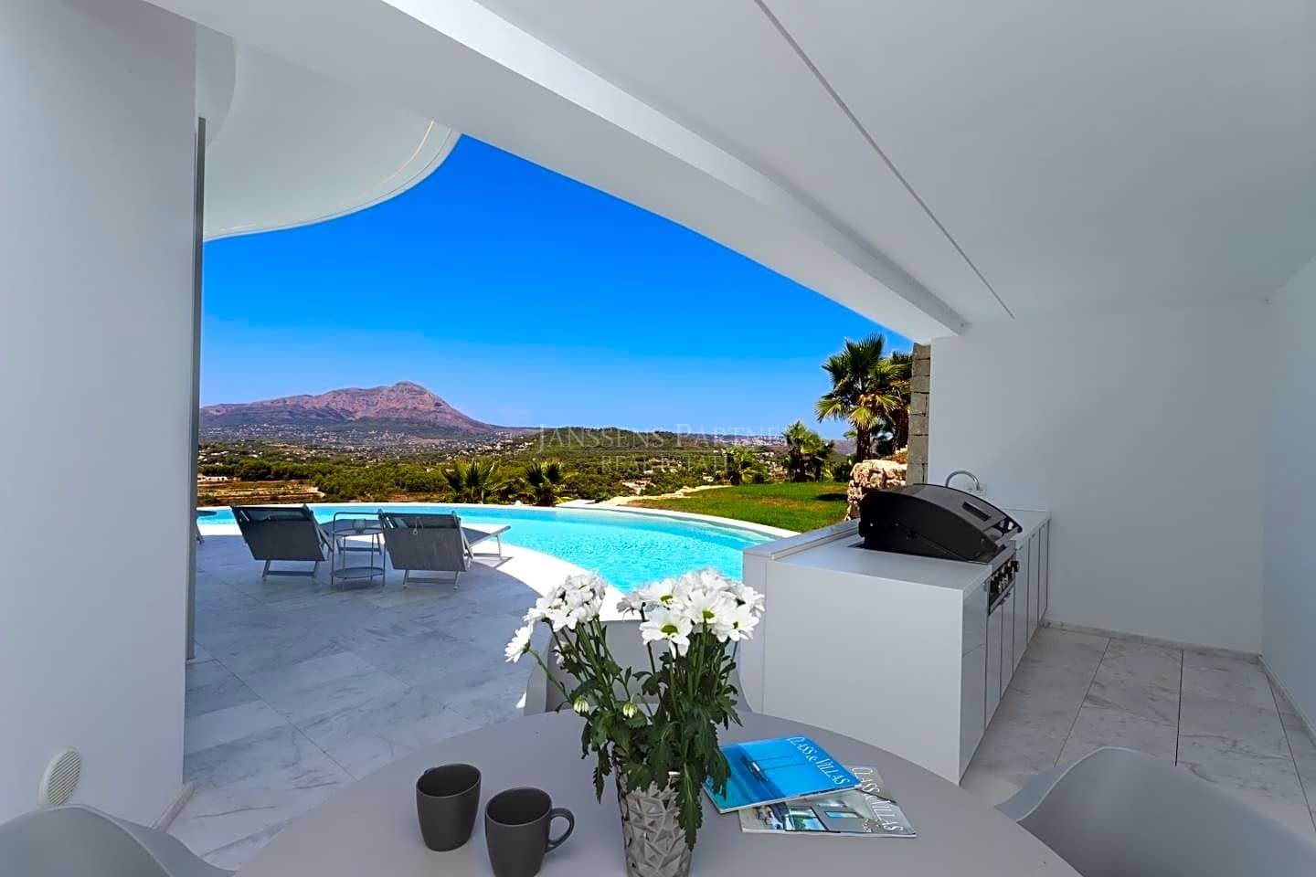 4 soverom Villa til salgs i Javea / Xabia med svømmebasseng - € 2 950 000 (Ref: 7784860)