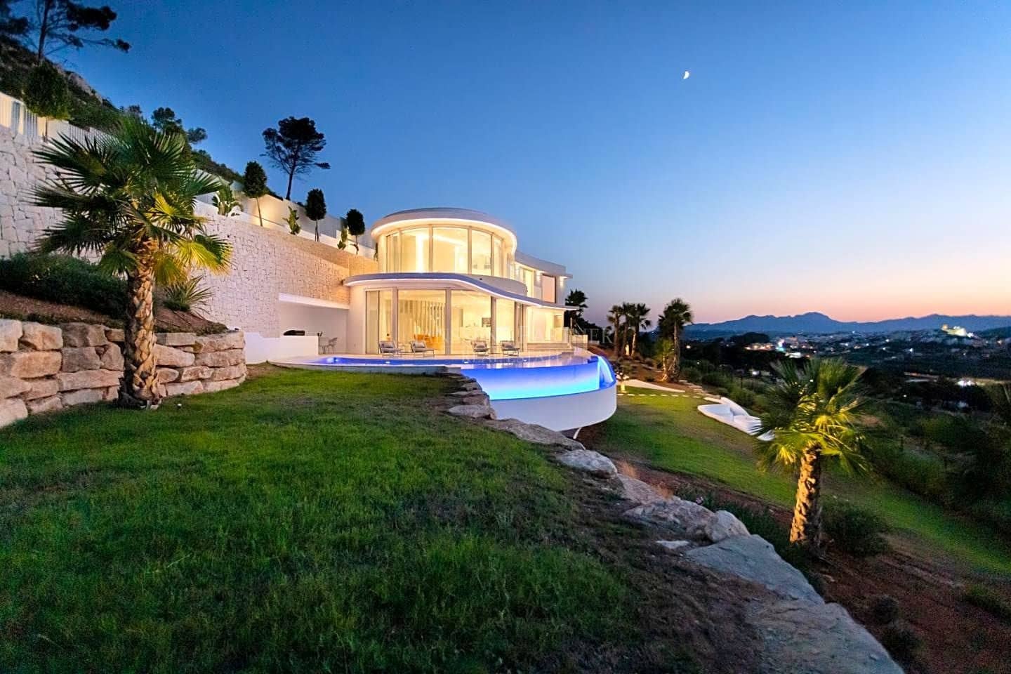 4 soverom Villa til salgs i Javea / Xabia med svømmebasseng - € 2 950 000 (Ref: 7784860)