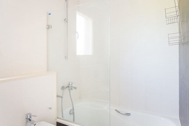 3 quarto Moradia para arrendamento para férias em La Sella com piscina Garagem - 1 400 € (Ref: 7814447)