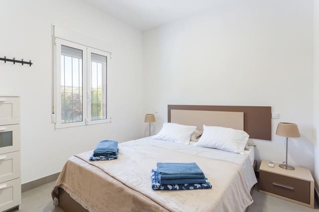 3 quarto Moradia para arrendamento para férias em La Sella com piscina Garagem - 1 400 € (Ref: 7814447)