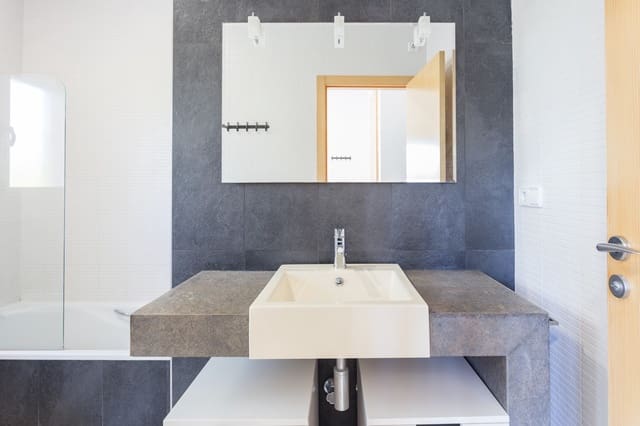 3 quarto Moradia para arrendamento para férias em La Sella com piscina Garagem - 1 400 € (Ref: 7814447)