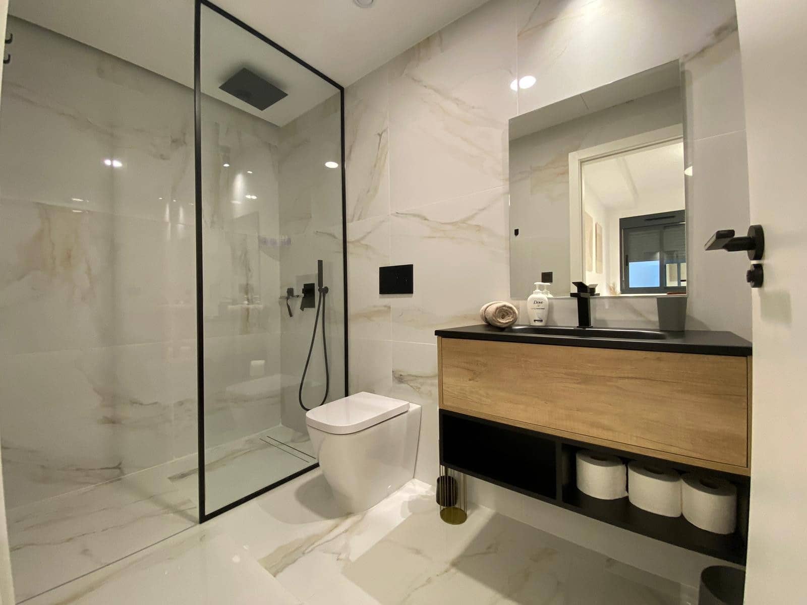 3 sypialnia Apartament na kwatery wakacyjne w Torrevieja z basenem garażem - 595 € (Ref: 8057494)