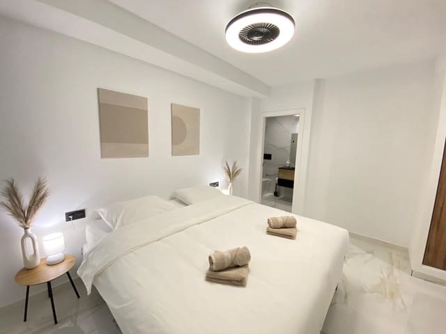 3 camera da letto Appartamento da affitare come casa vacanza in Centro - Muelle Pesquero, Torrevieja con piscina garage - 595 € (Rif: 8057494)