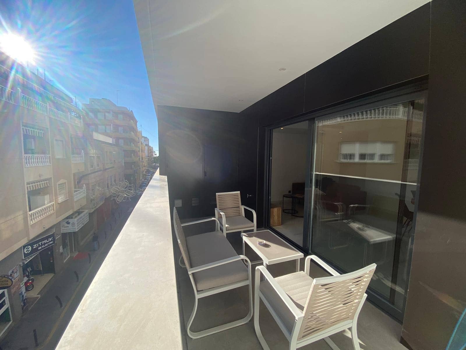 3 sypialnia Apartament na kwatery wakacyjne w Torrevieja z basenem garażem - 595 € (Ref: 8057494)