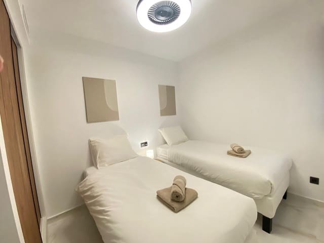 3 camera da letto Appartamento da affitare come casa vacanza in Centro - Muelle Pesquero, Torrevieja con piscina garage - 595 € (Rif: 8057494)