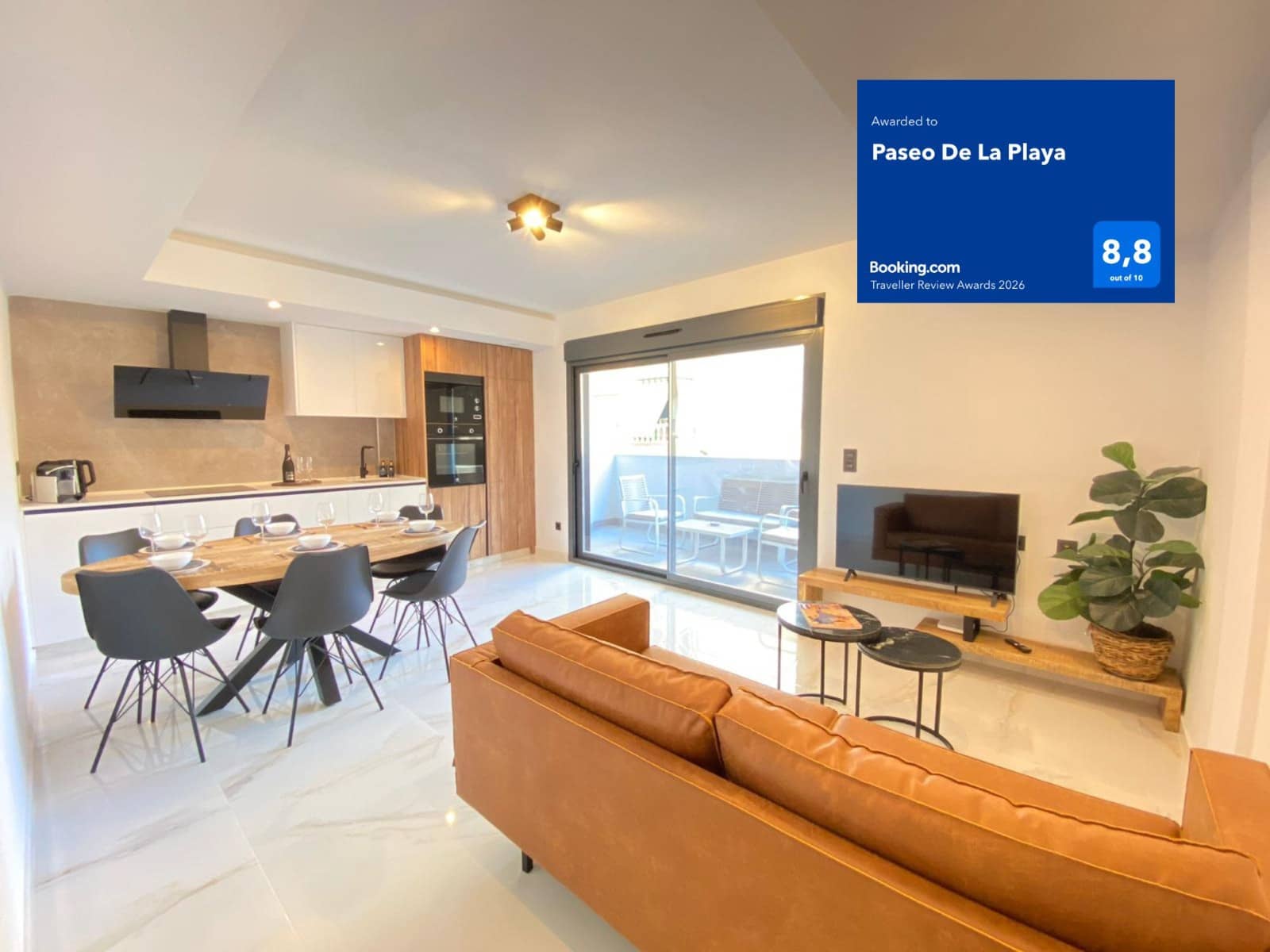 Apartamento de 3 habitaciones en Torrevieja en alquiler vacacional con piscina garaje - 595 € (Ref: 8057494)