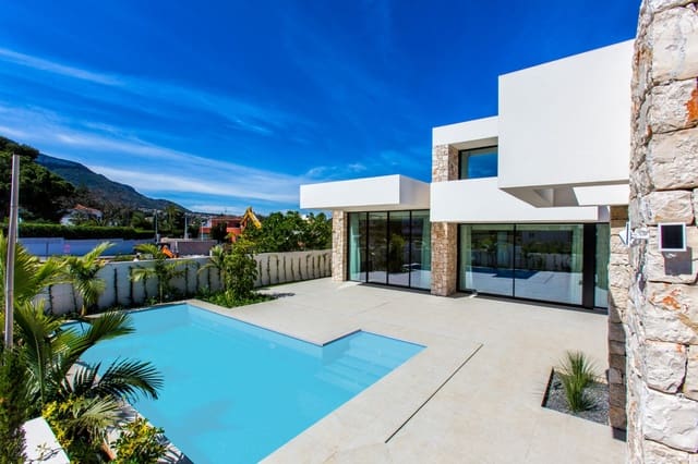 3 quarto Moradia para venda em Dénia com piscina - 1 324 000 € (Ref: 8129095)