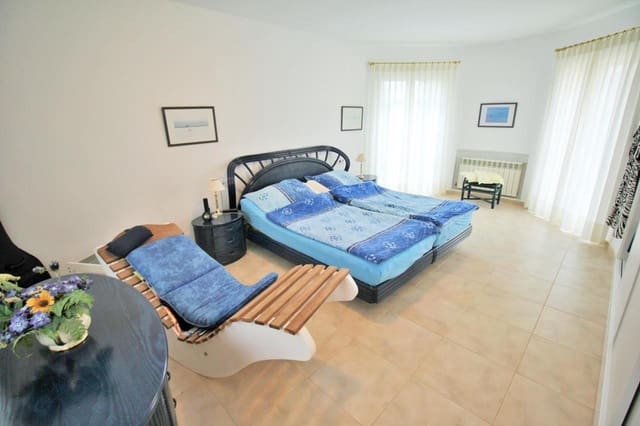 Chalet de 2 habitaciones en Dénia en venta con piscina - 575.000 € (Ref: 8129108)