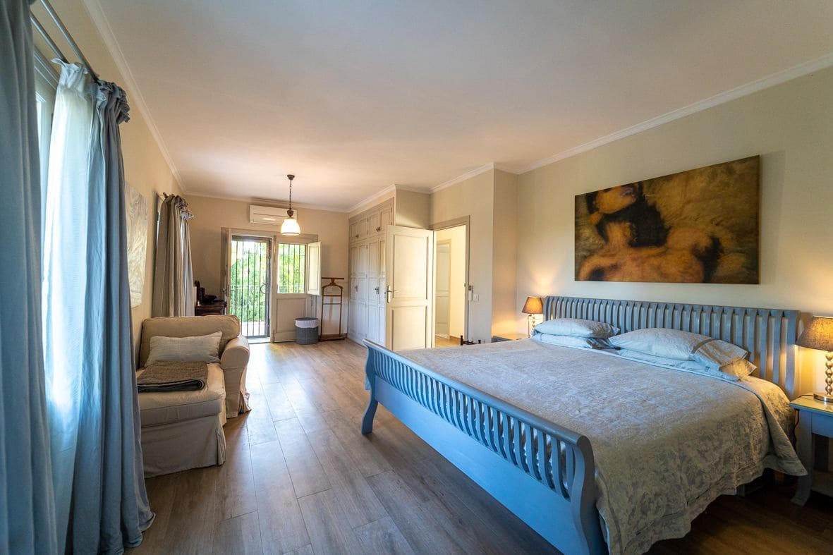 5 sypialnia Finka/Dom wiejski na sprzedaż w Denia z basenem - 1 095 000 € (Ref: 8133284)