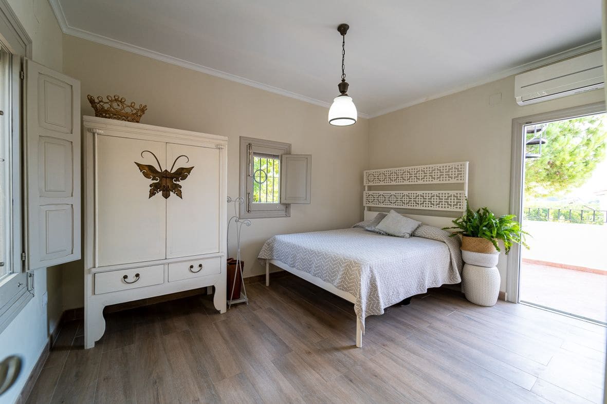 5 sypialnia Finka/Dom wiejski na sprzedaż w Denia z basenem - 1 095 000 € (Ref: 8133284)