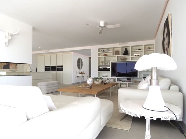 4 chambre Villa/Maison à vendre à Ciudad Quesada, Rojales avec piscine garage - 1 799 000 € (Ref: 8134614)