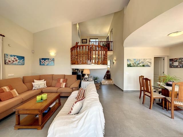 4 slaapkamer Villa te koop in Moraira, Teulada-Moraira met zwembad - € 750.000 (Ref: 8166514)