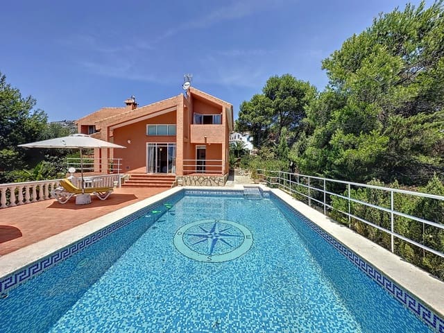 4 slaapkamer Villa te koop in Moraira, Teulada-Moraira met zwembad - € 750.000 (Ref: 8166514)