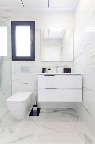 3 Zimmer Villa zu verkaufen in Torrevieja mit Pool - 409.000 € (Ref: 8176877)