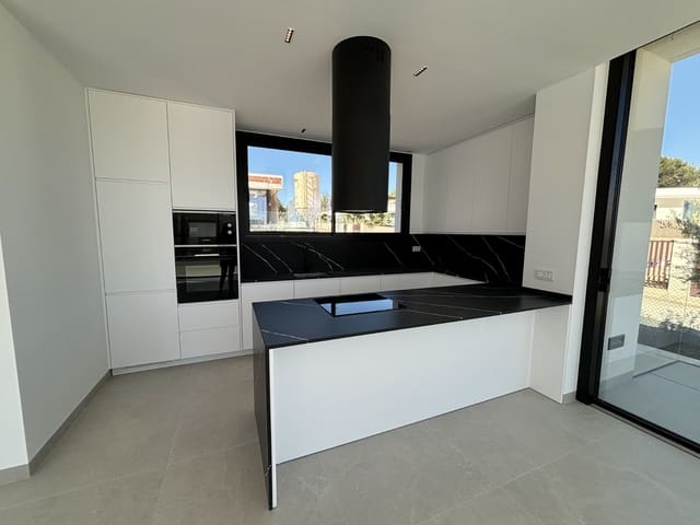 3 quarto Moradia para venda em Las Colinas Golf, Orihuela com piscina - 1 100 000 € (Ref: 8176888)