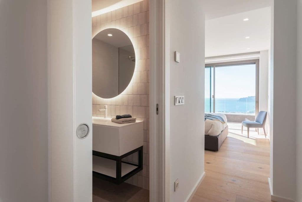 4 bedroom Villa for sale in Moraira with pool - € 2,950,000 (Ref: 8210725)