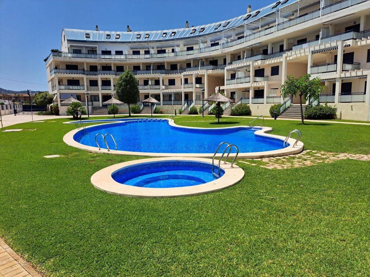 3 slaapkamer Penthouse te koop in Denia met zwembad - € 485.000 (Ref: 8299975)