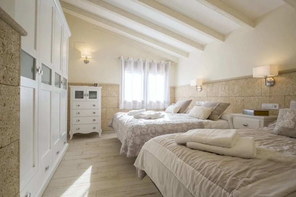 12 slaapkamer Finca/Landhuis te koop in Jalon / Xalo met zwembad - € 1.550.000 (Ref: 8299990)