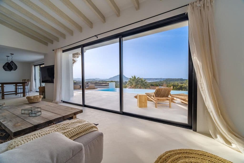 4 bedroom Villa for sale in Javea / Xabia with pool - € 1,295,000 (Ref: 8300002)