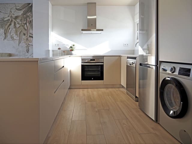 2 slaapkamer Appartement te koop in Vistabella, Orihuela met zwembad - € 239.900 (Ref: 8378524)