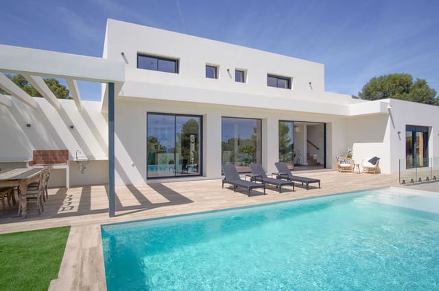 Chalet de 3 habitaciones en Moraira, Teulada-Moraira en venta con piscina - 1.635.000 € (Ref: 8410425)