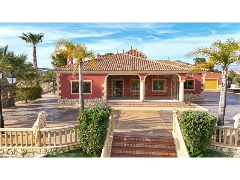 3 Zimmer Villa zu verkaufen in Novelda - 695.000 € (Ref: 8413136)