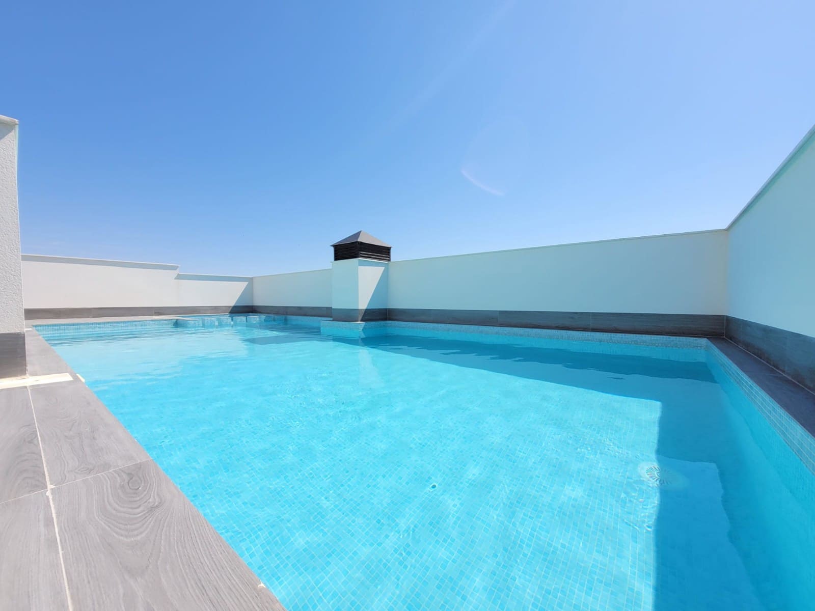 2 bedroom Apartment for holiday rental in Torrevieja with pool - € 525 (Ref: 8447409)