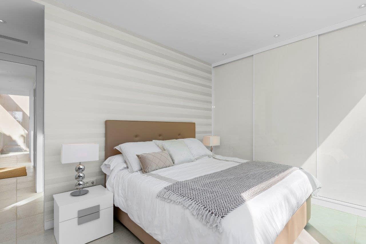 5 bedroom Villa for sale in Las Colinas Golf with pool - € 1,995,000 (Ref: 8466524)