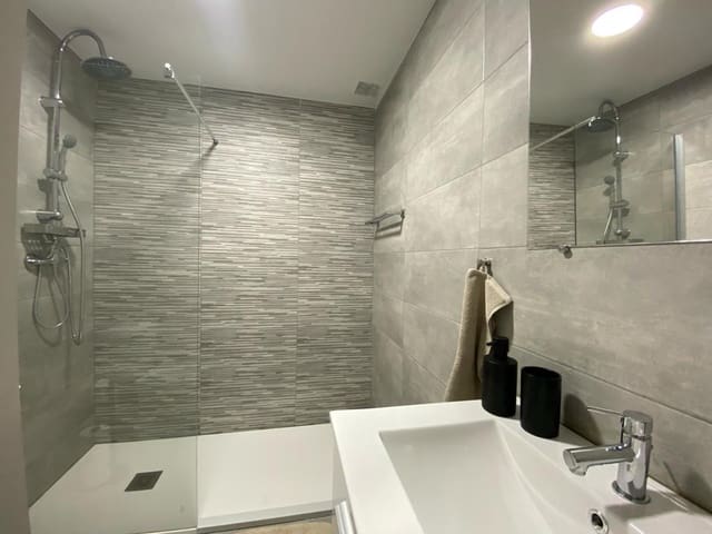 3 camera da letto Appartamento da affitare come casa vacanza in Centro, Torrevieja - 560 € (Rif: 8468942)