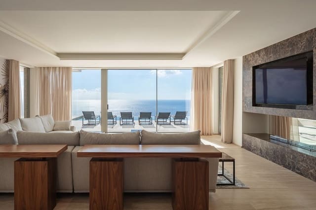 5 bedroom Villa for sale in Javea / Xàbia with pool - € 7,990,000 (Ref: 8469954)