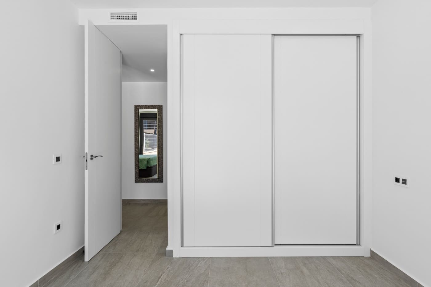 5 soveværelse Villa til salg i San Miguel de Salinas - € 499.990 (Ref: 8487221)