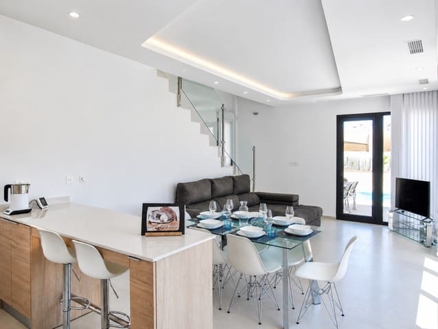 Villa/Maison de 3 chambres de location de vacances à Benijófar avec piscine garage - 1 050 € (Ref: 8506197)