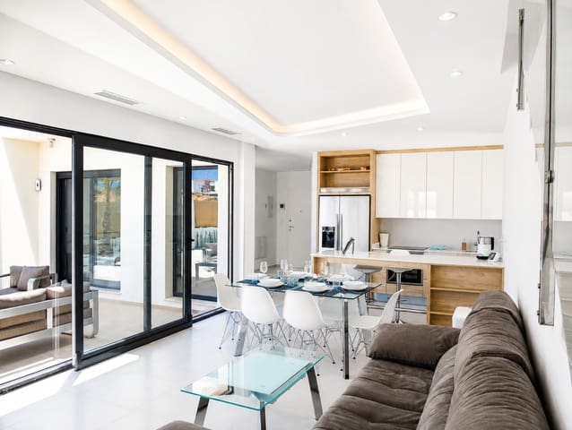 Villa/Maison de 3 chambres de location de vacances à Benijófar avec piscine garage - 1 050 € (Ref: 8506197)