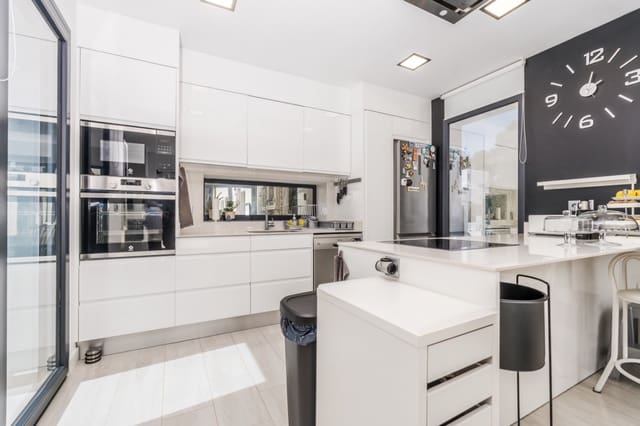 3 sypialnia Willa na sprzedaż w Javea / Xàbia z basenem - 1 200 000 € (Ref: 8531637)