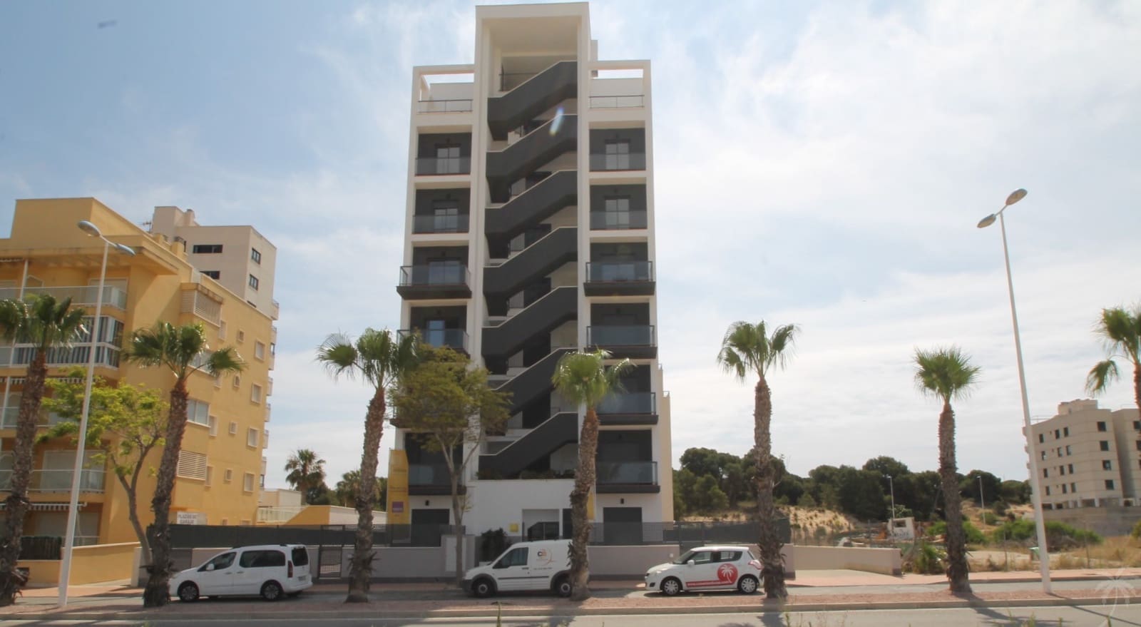 Appartement de 2 chambres de location de vacances à Guardamar del Segura avec piscine garage - 399 € (Ref: 8543164)