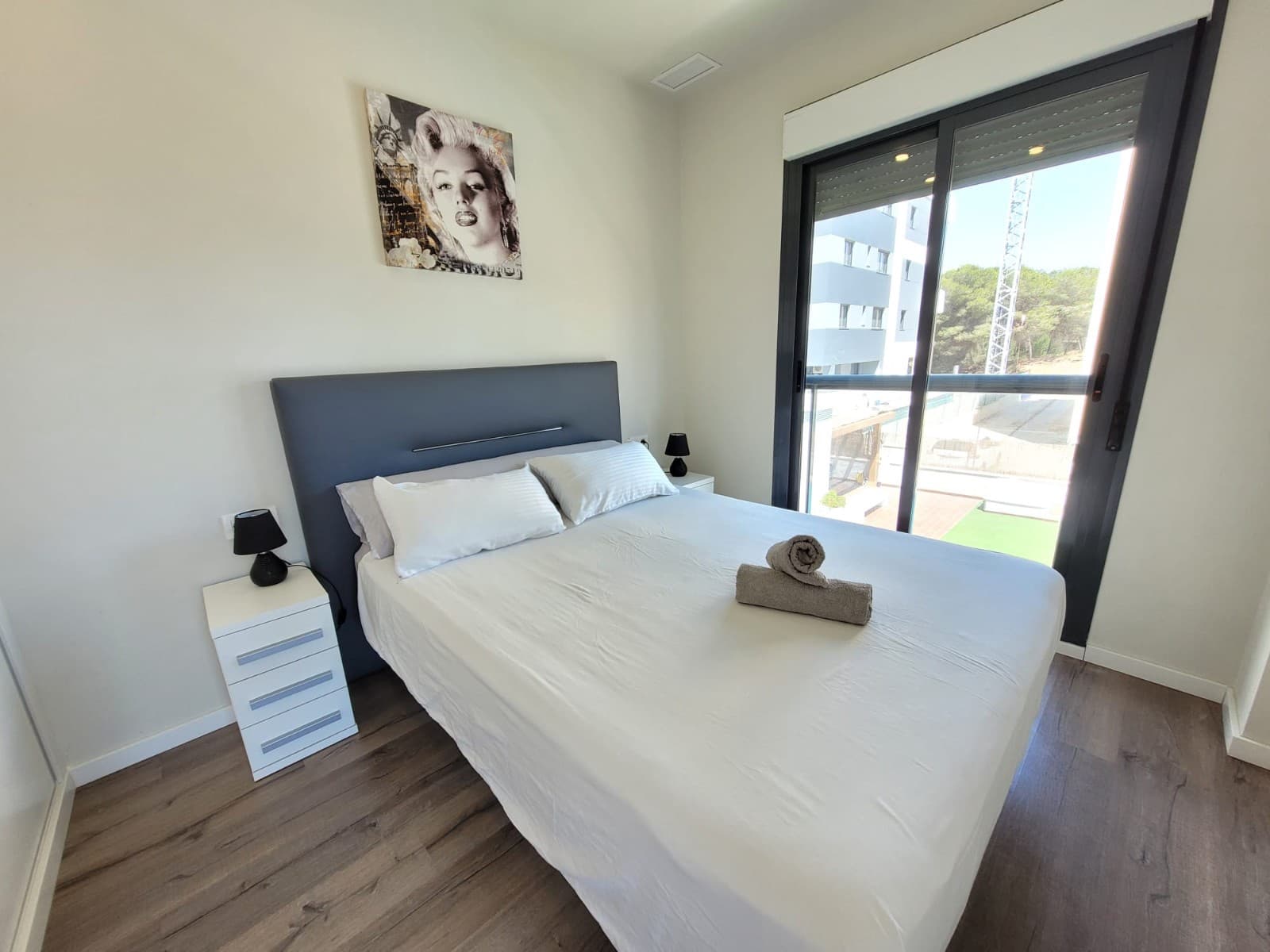 Appartement de 2 chambres de location de vacances à Guardamar del Segura avec piscine garage - 399 € (Ref: 8543164)