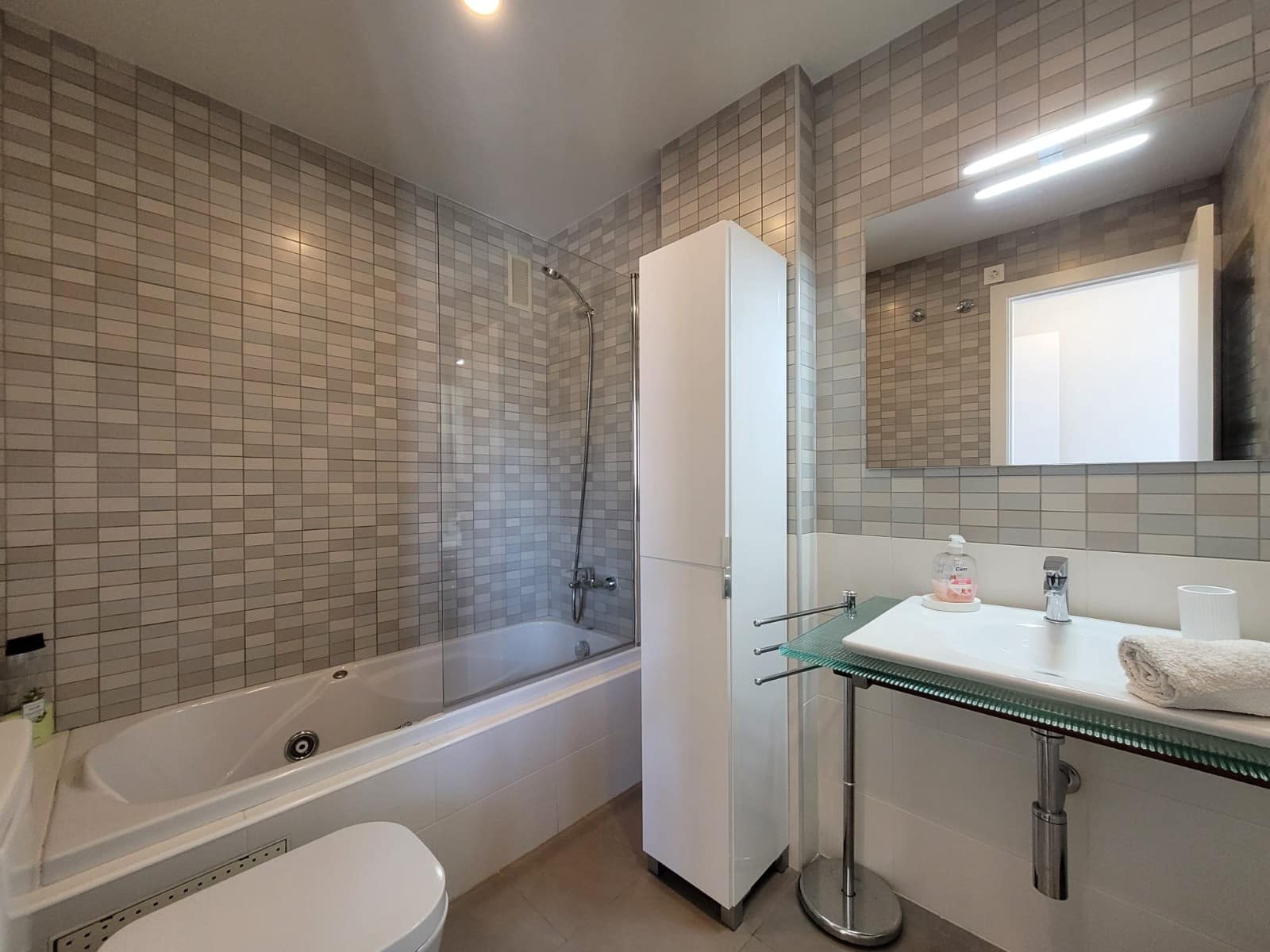 Appartement de 2 chambres de location de vacances à Guardamar del Segura avec piscine garage - 399 € (Ref: 8543164)