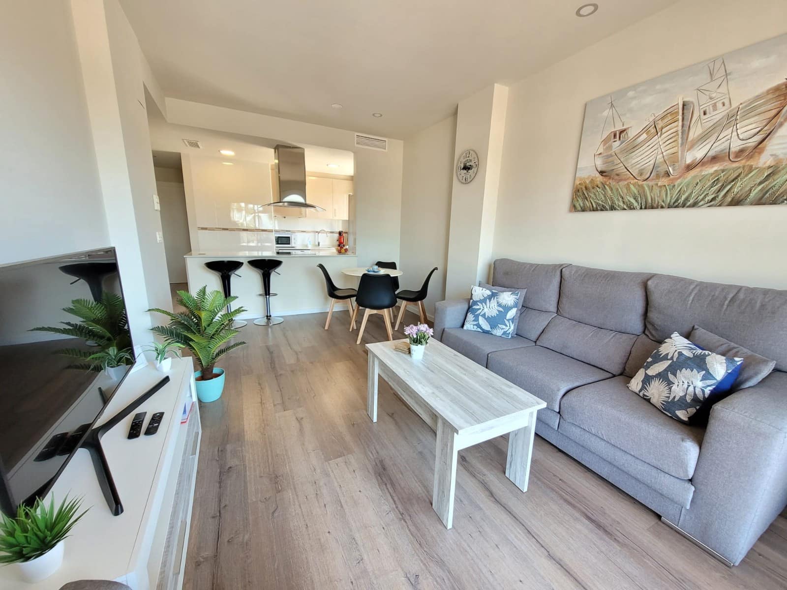 Appartement de 2 chambres de location de vacances à Guardamar del Segura avec piscine garage - 399 € (Ref: 8543164)