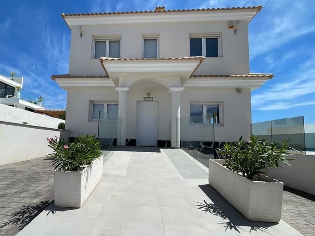 3 soverom Villa til salgs i La Marina, Elche / Elx med svømmebasseng garasje - € 1 050 (Ref: 8549793)