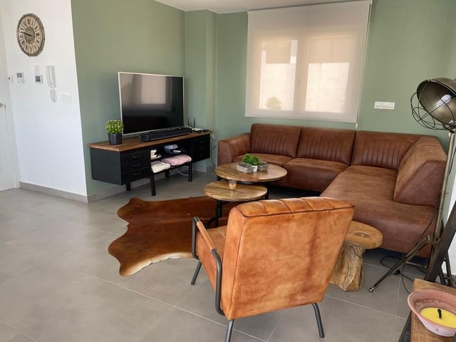 3 soverom Villa til salgs i La Marina, Elche / Elx med svømmebasseng garasje - € 1 050 (Ref: 8549793)