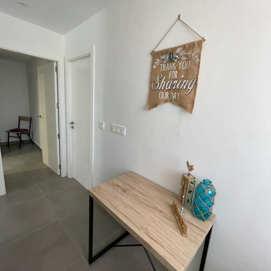 3 slaapkamer Villa voor vakantieverhuur in La Marina met zwembad garage - € 1.050 (Ref: 8549793)