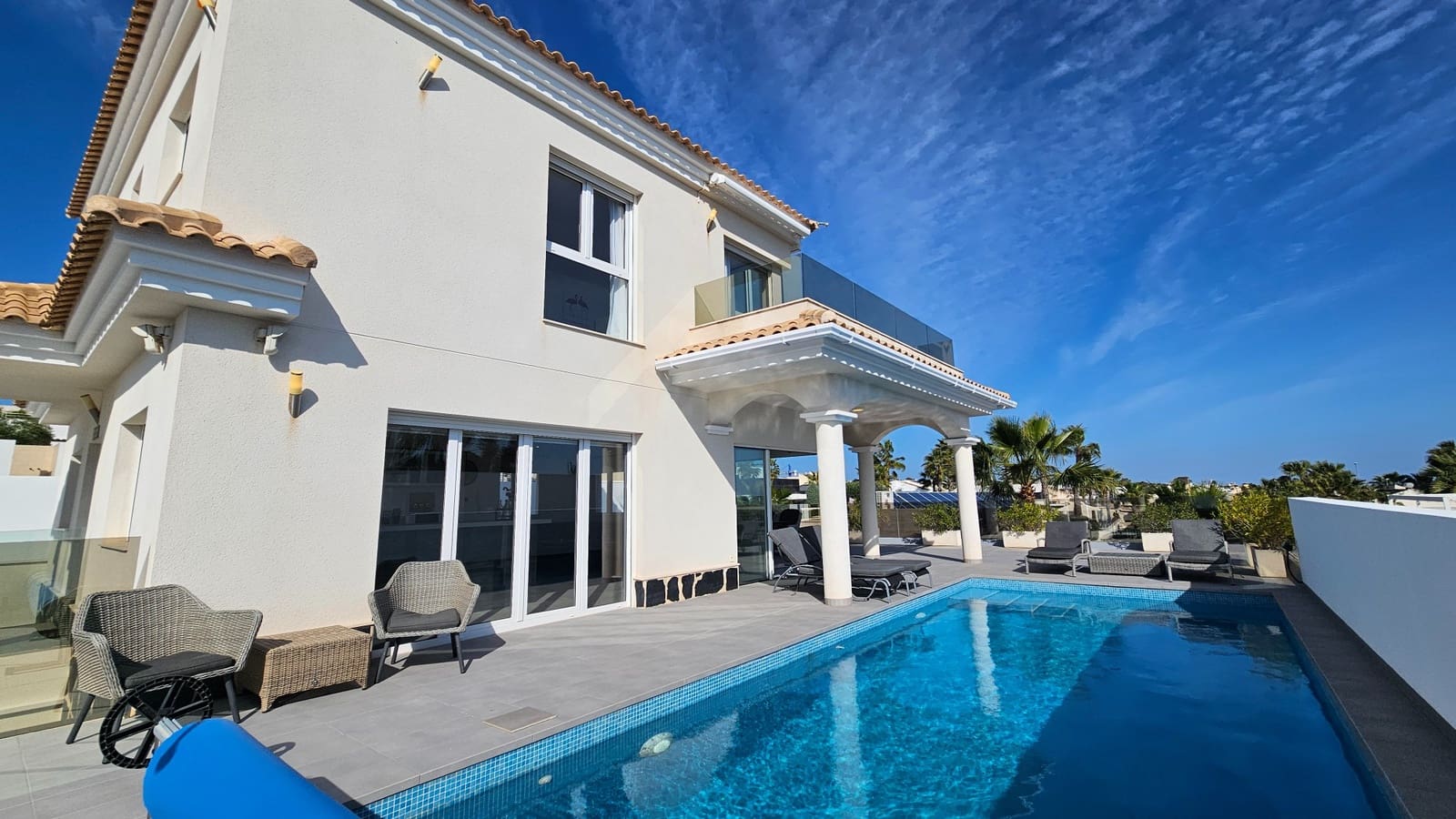 3 camera da letto Villa da affitare come casa vacanza in La Marina con piscina garage - 1.050 € (Rif: 8549793)