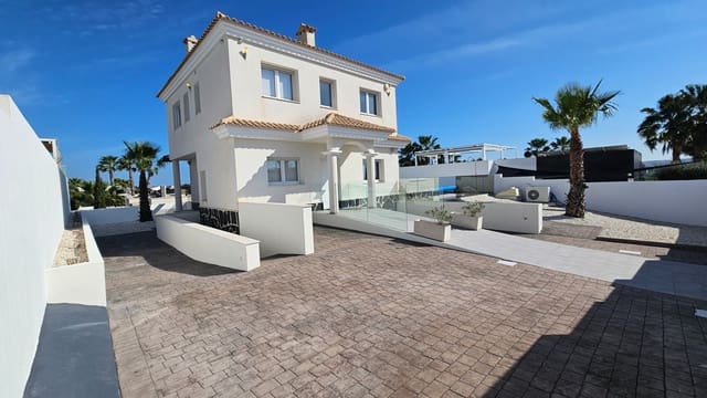 3 bedroom Villa for holiday rental in La Marina, Elche / Elx with pool garage - € 1,050 (Ref: 8549793)