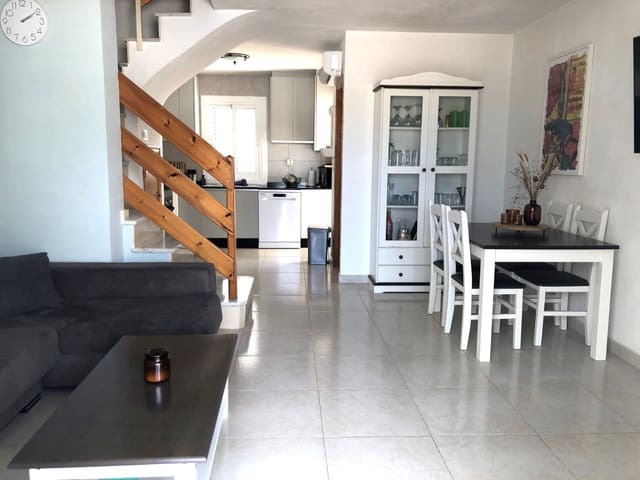 3 bedroom Townhouse for holiday rental in Cabo Roig, Orihuela with pool garage - € 525 (Ref: 8558859)
