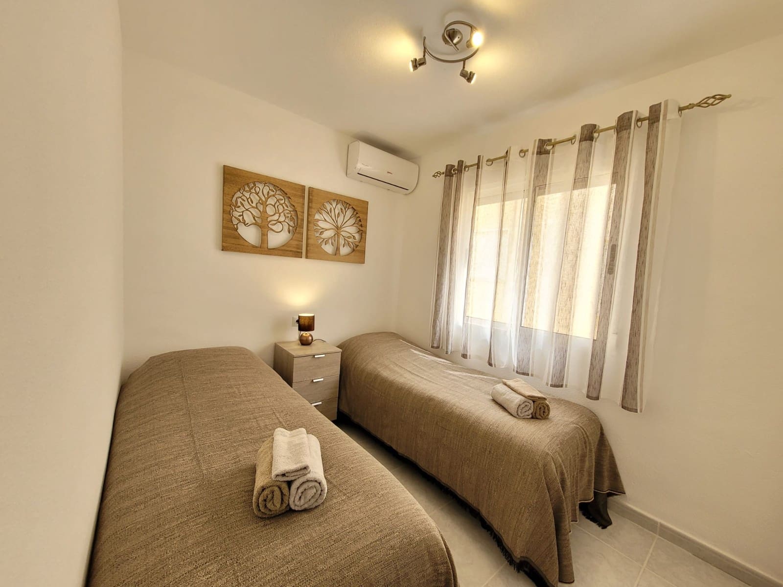 2 quarto Apartamento para arrendamento para férias em Torrevieja com piscina - 329 € (Ref: 8562977)