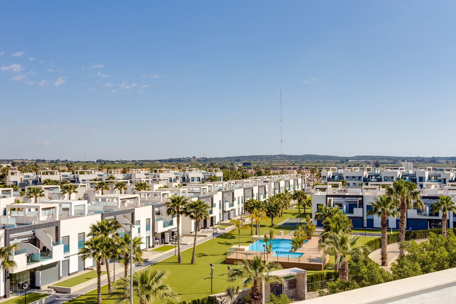 2 bedroom Apartment for sale in El Raso with pool garage - € 245,000 (Ref: 8568960)