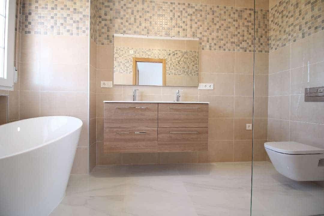 3 bedroom Villa for sale in Pinoso with pool - € 401,000 (Ref: 8573846)