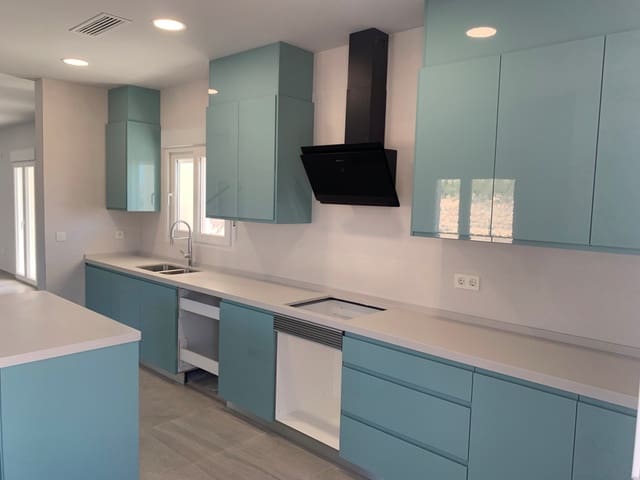 3 Zimmer Villa zu verkaufen in Pinoso mit Pool - 401.000 € (Ref: 8573846)