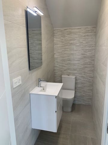 3 Zimmer Villa zu verkaufen in Pinoso mit Pool - 401.000 € (Ref: 8573846)