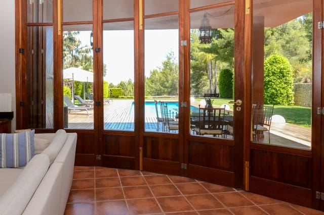 Chalet de 4 habitaciones en Dénia en venta con piscina - 870.000 € (Ref: 8586708)